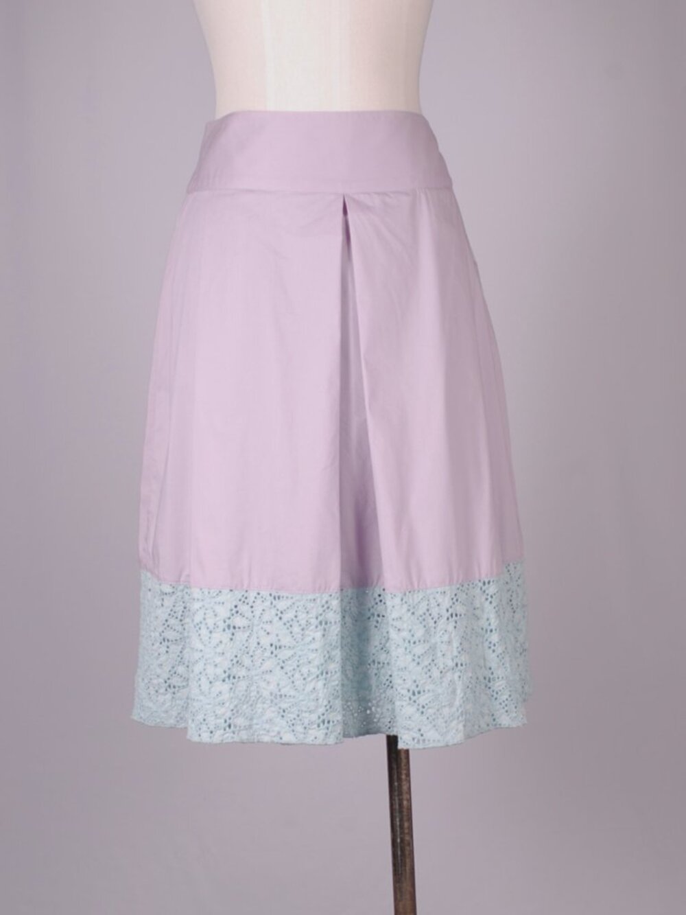 EUC Arden B. Lavender  Blue Eyelet Trim Skirt, Sz - 6